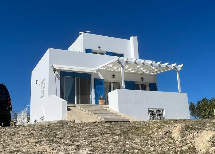 Amalia\'S Summer Home